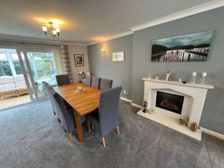 Grove Drive, Image 4
