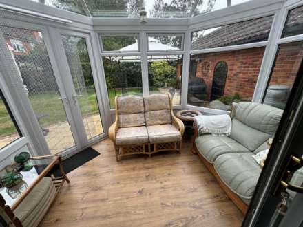 Grove Drive, Image 5