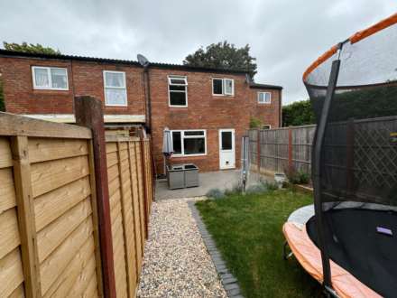Gaunton Close, Taunton, Image 11