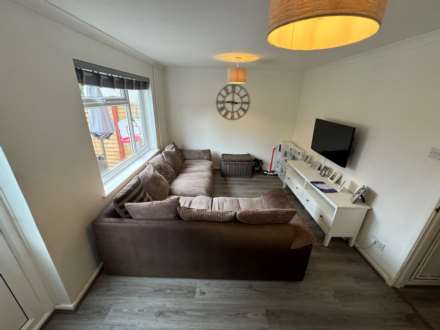 Gaunton Close, Taunton, Image 2