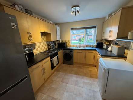 Gaunton Close, Taunton, Image 4