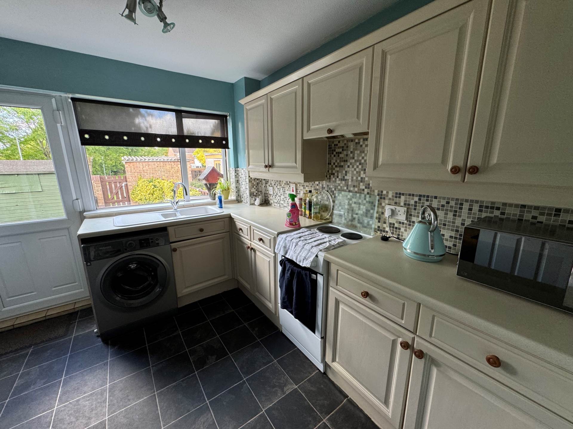 Sycamore Close, Taunton, Image 4
