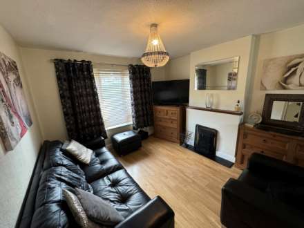 Sycamore Close, Taunton, Image 2