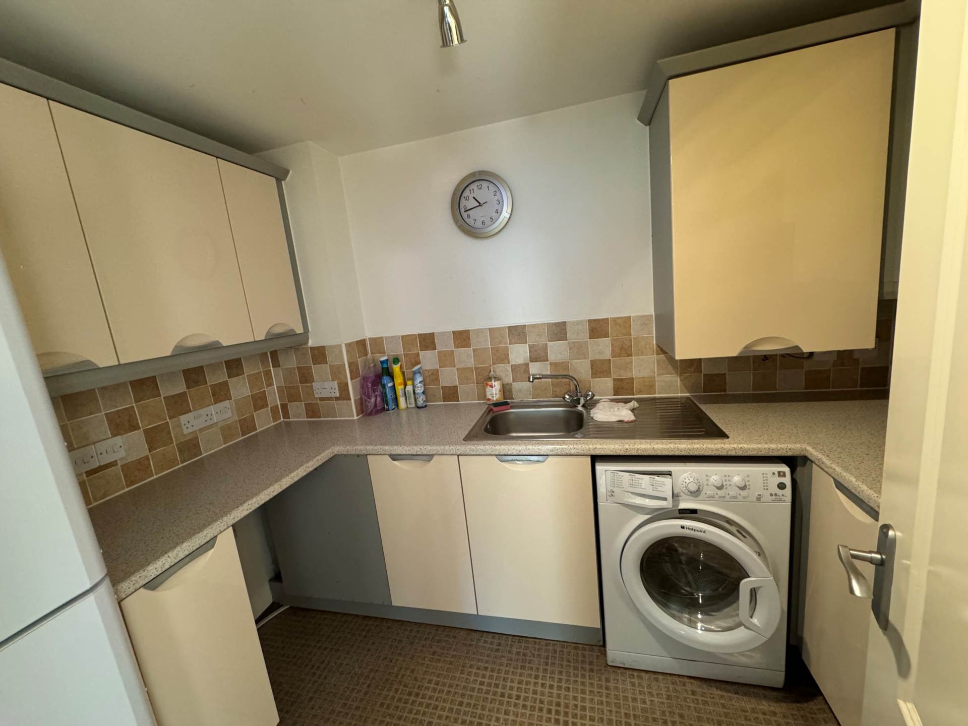 Marshall Court, Taunton, Image 4