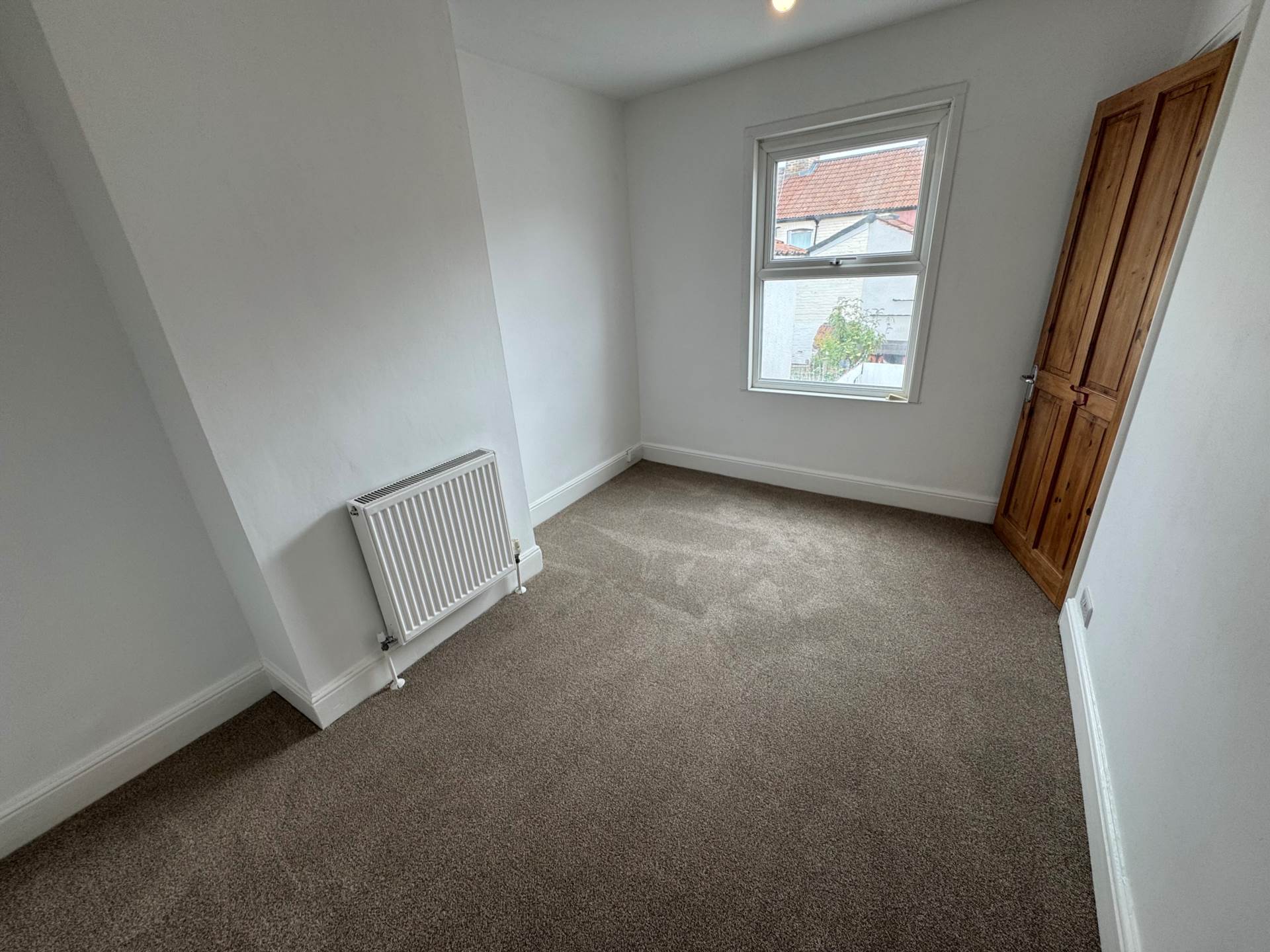 Eastbourne Gate, Taunton, Image 8