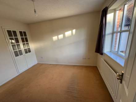 Cranes Close, Taunton, Image 6