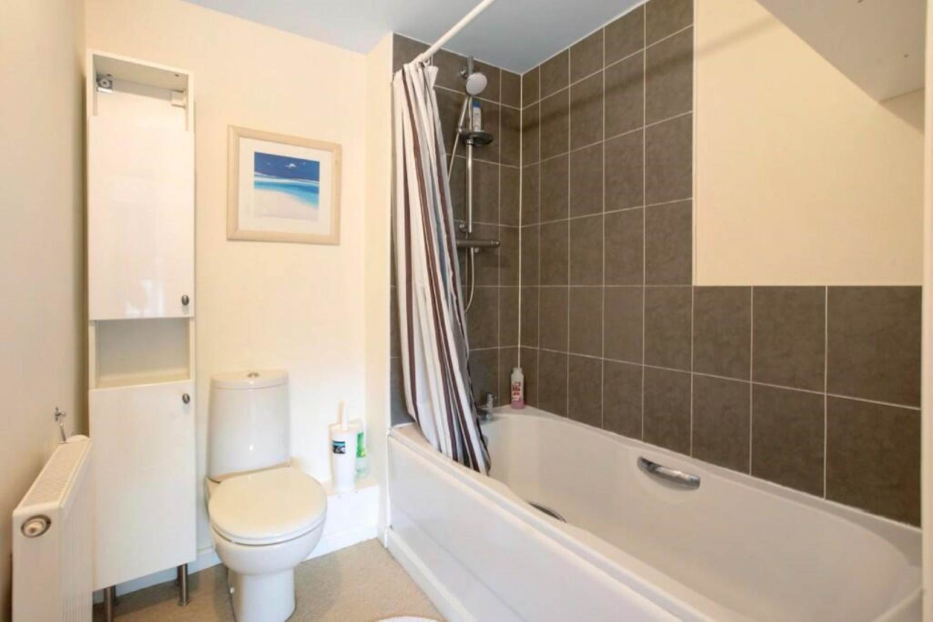 Annecy Court, Taunton, Image 7