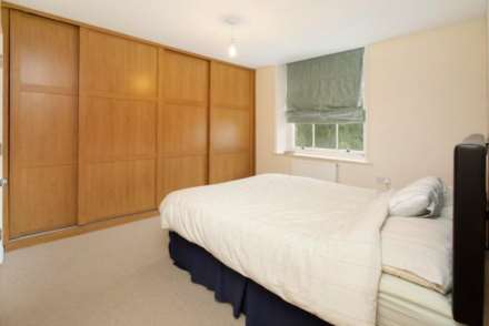 Annecy Court, Taunton, Image 6