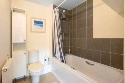 Annecy Court, Taunton, Image 7