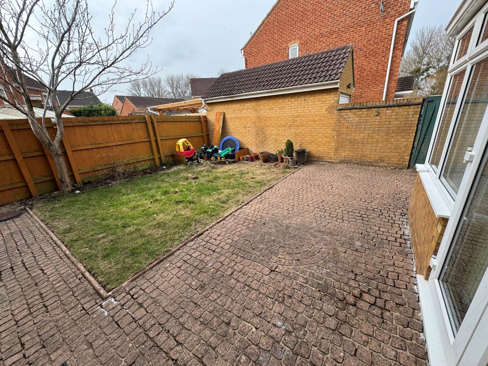 Avill Crescent, Taunton, Image 16