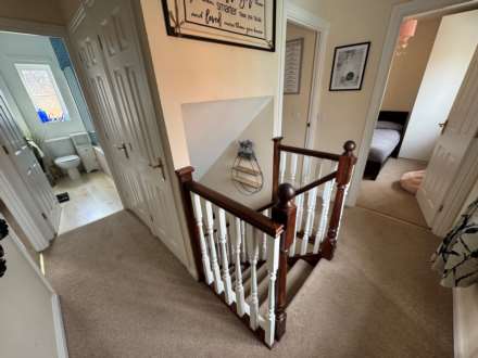 Avill Crescent, Taunton, Image 11