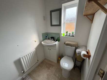 Avill Crescent, Taunton, Image 13