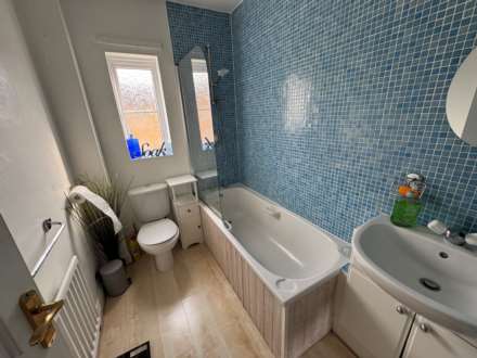 Avill Crescent, Taunton, Image 14