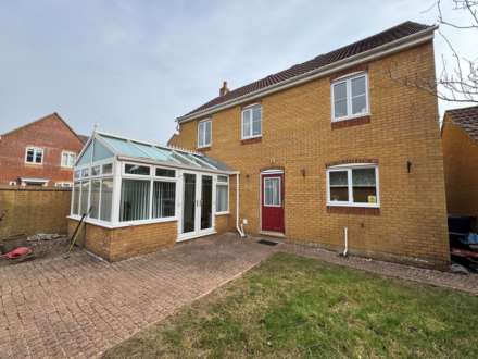 Avill Crescent, Taunton, Image 17