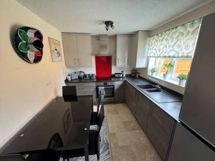 Avill Crescent, Taunton, Image 6