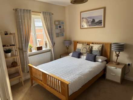 Avill Crescent, Taunton, Image 9