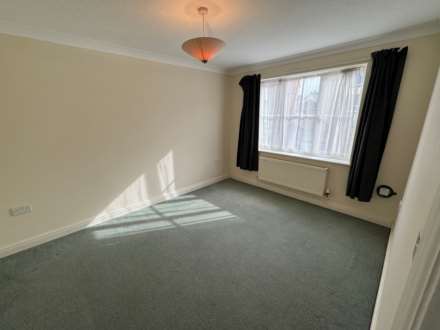 Summerleaze Crescent, Taunton, Image 4