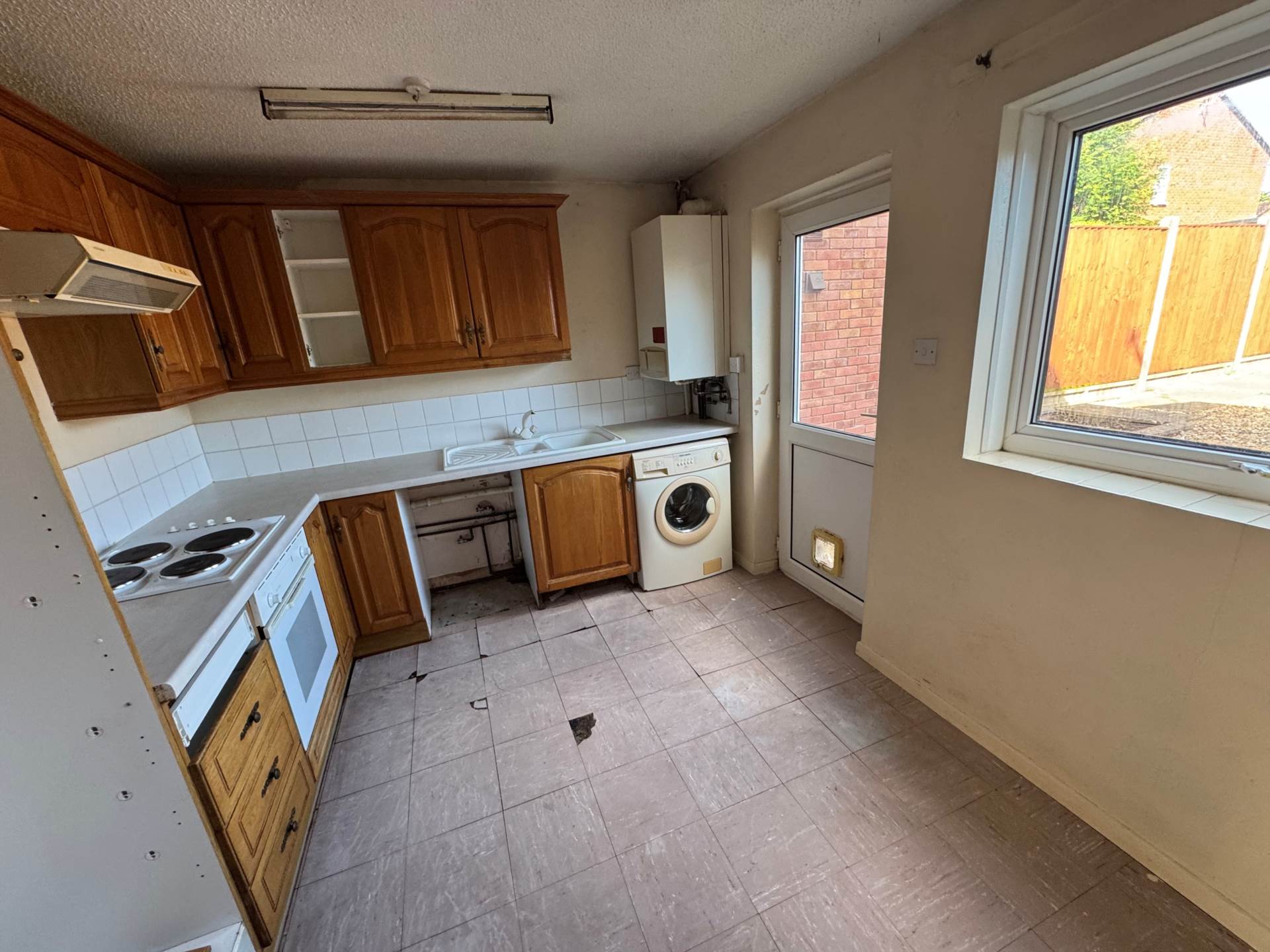 Bartlett Close, Taunton, Image 4
