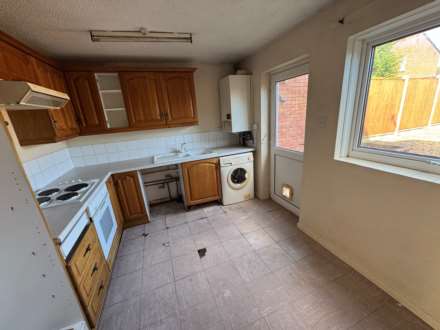 Bartlett Close, Taunton, Image 4