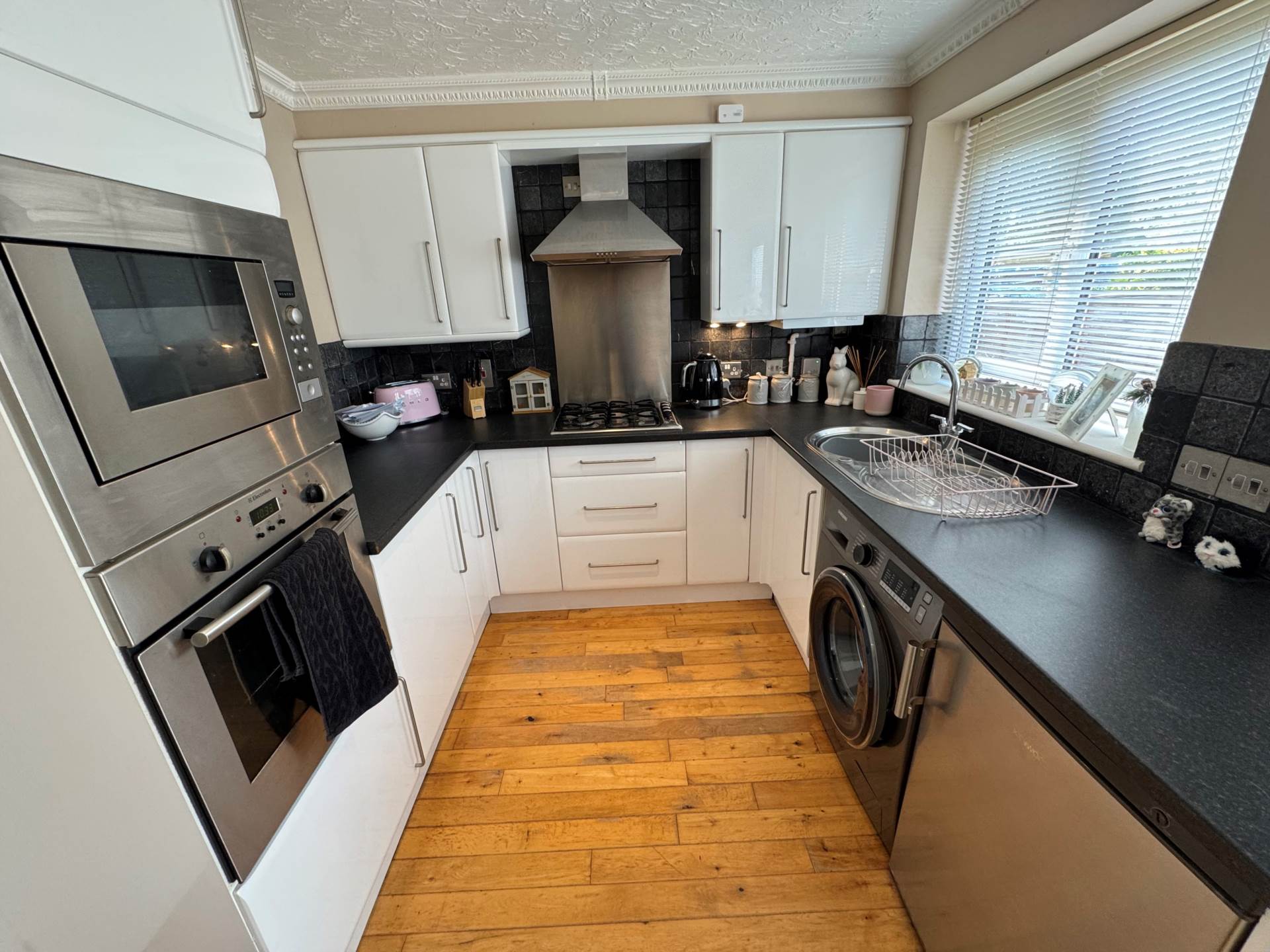 Compton Close, Taunton, Image 4