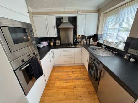 Compton Close, Taunton, Image 4