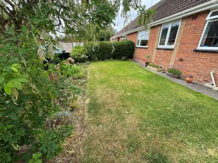 Sandere Close, Taunton, Image 11