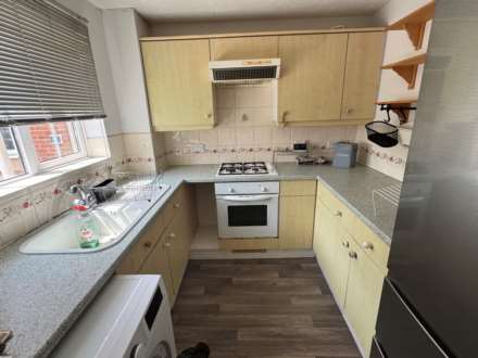 Standfast Place, Taunton, Image 4