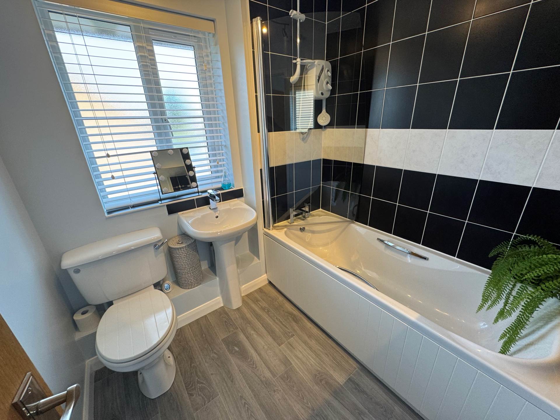 Denning Close, Taunton, Image 14