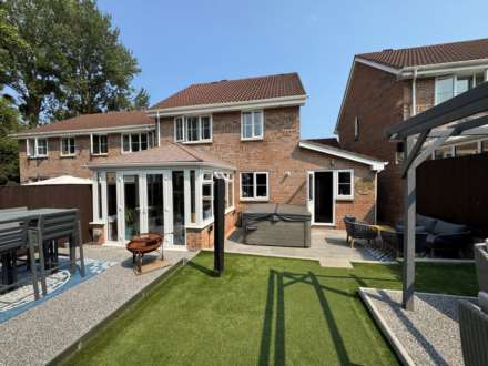 Denning Close, Taunton, Image 19