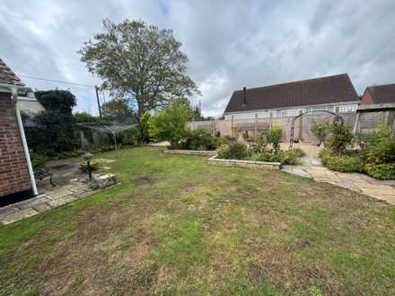 Gravelands Lane, Henlade, Image 19