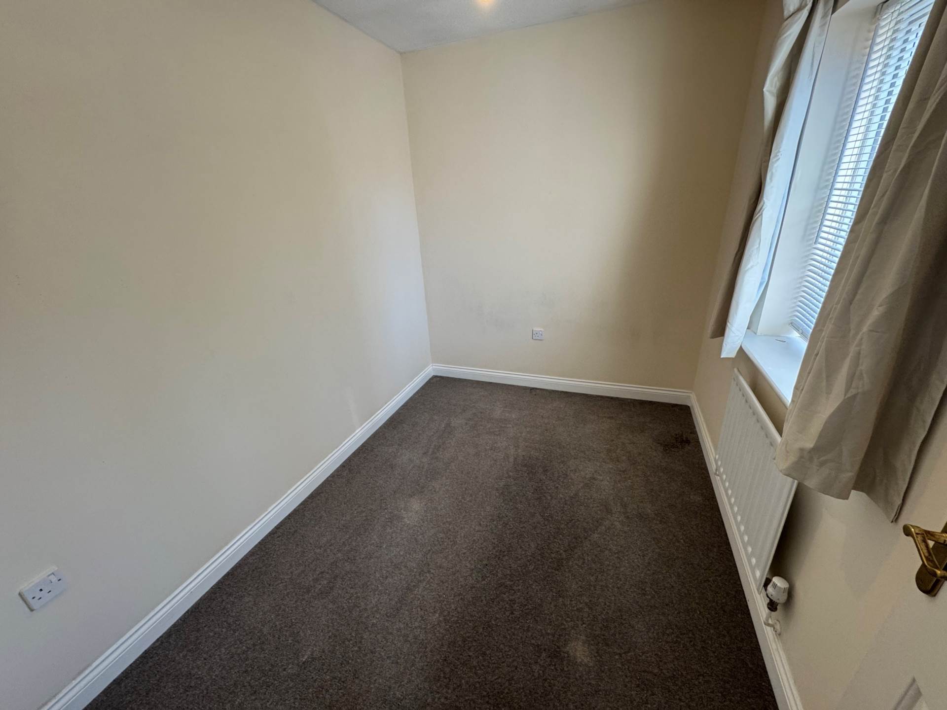 Avill Crescent, Taunton, Image 12