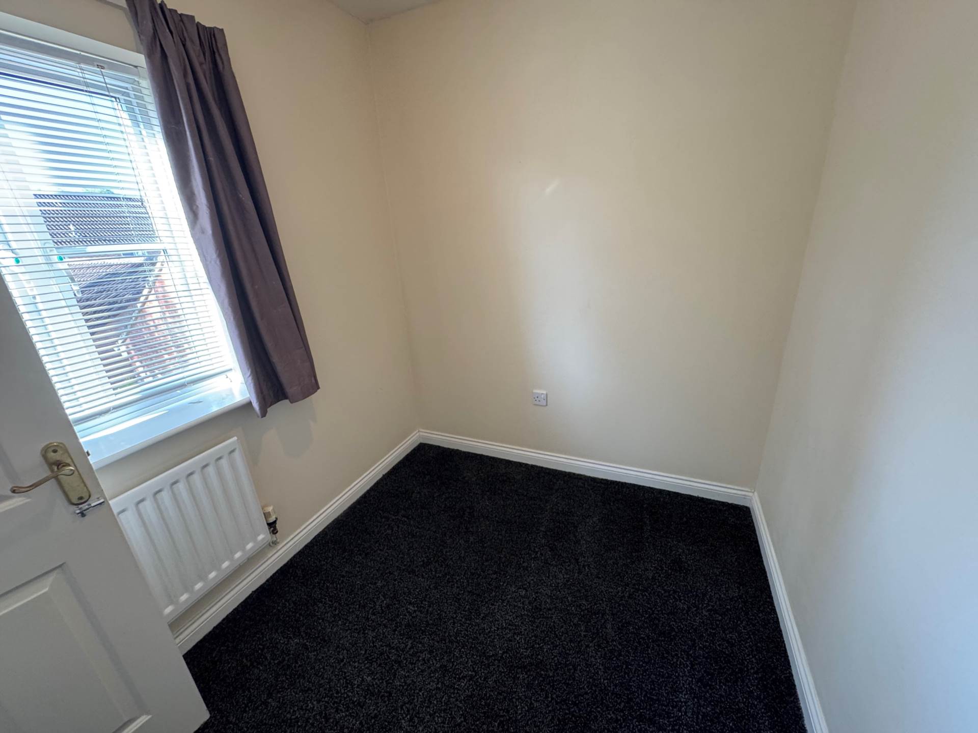 Avill Crescent, Taunton, Image 13