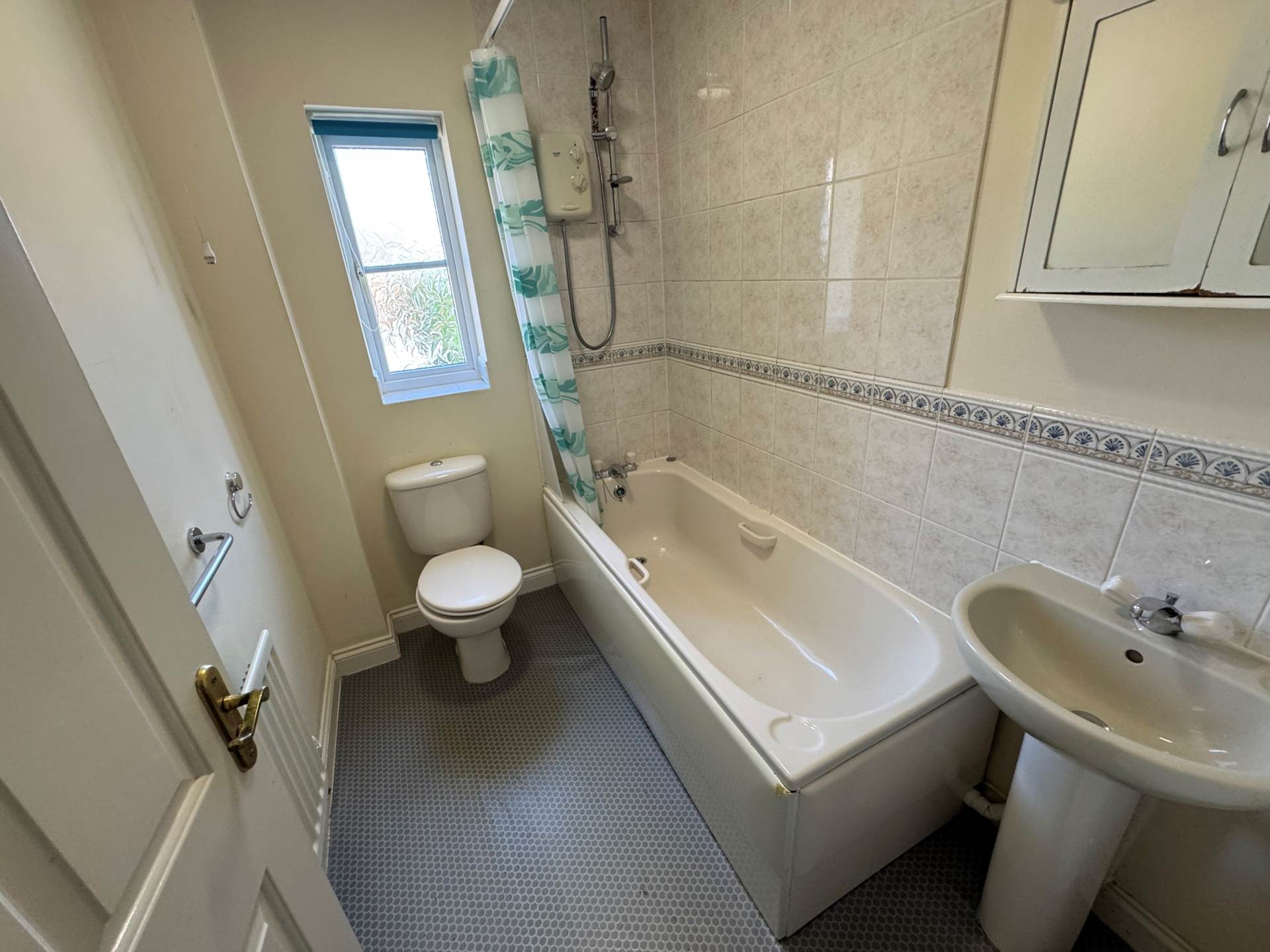 Avill Crescent, Taunton, Image 14