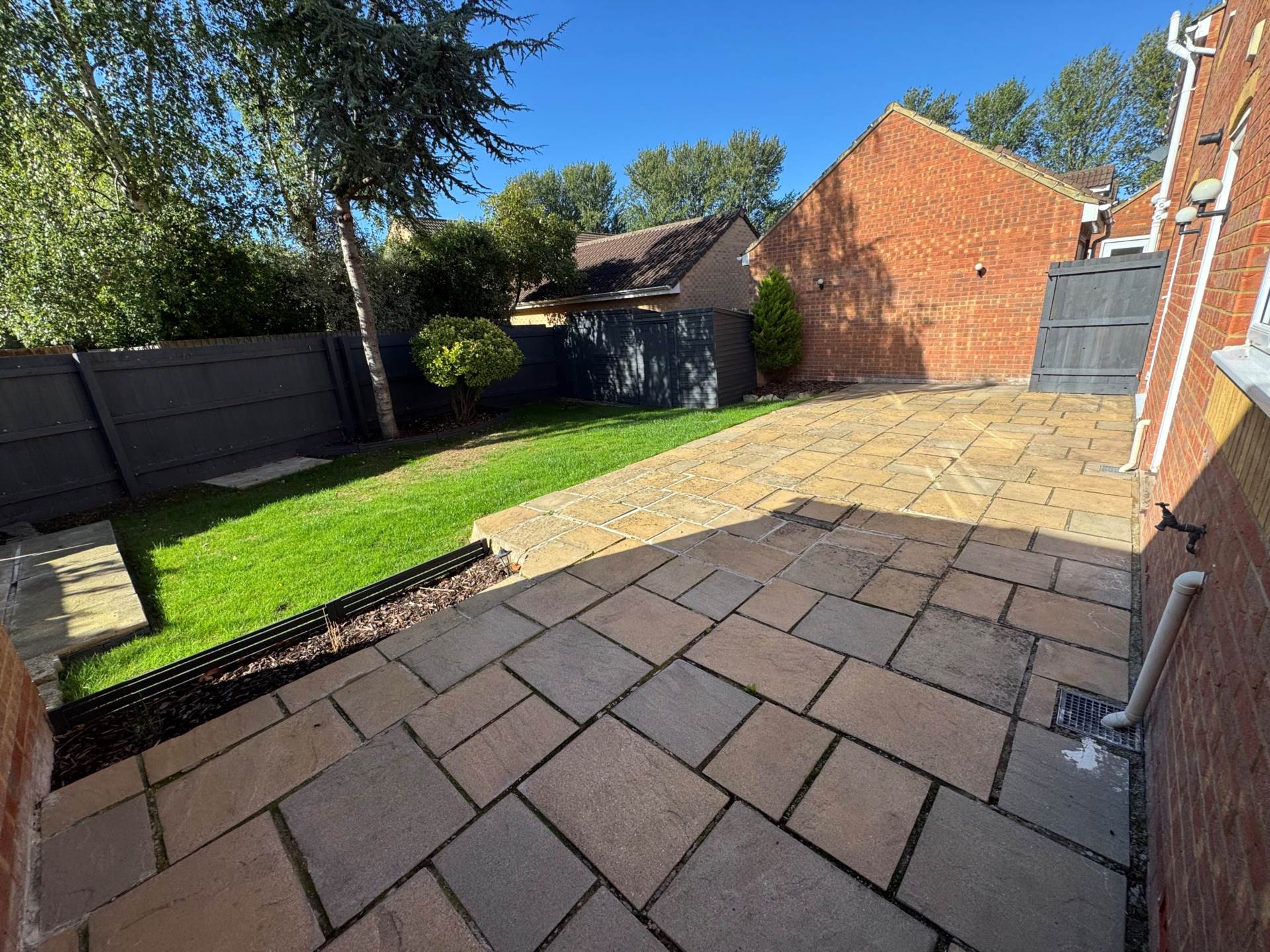 Avill Crescent, Taunton, Image 16