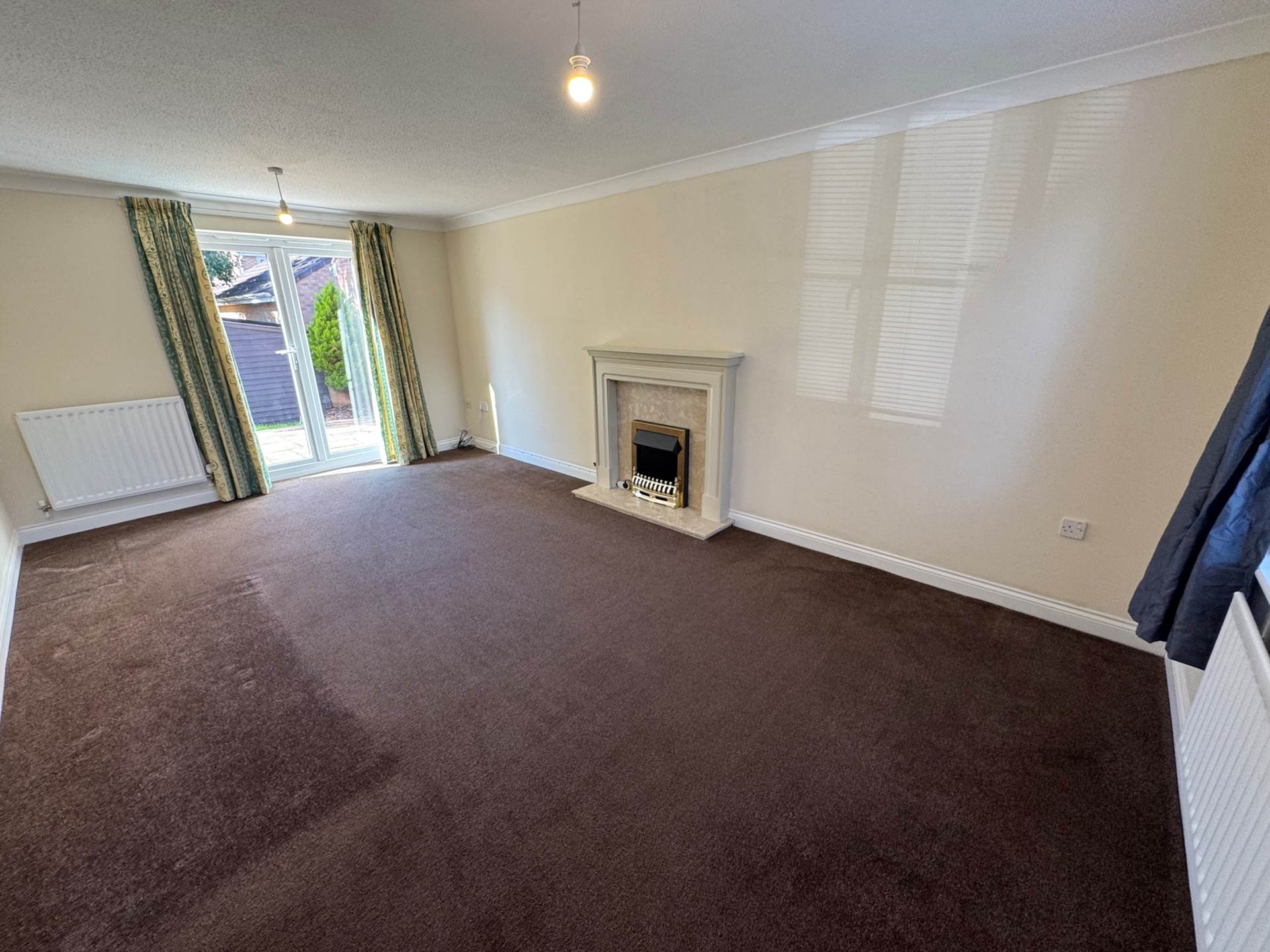 Avill Crescent, Taunton, Image 2