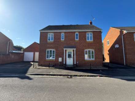 Avill Crescent, Taunton
