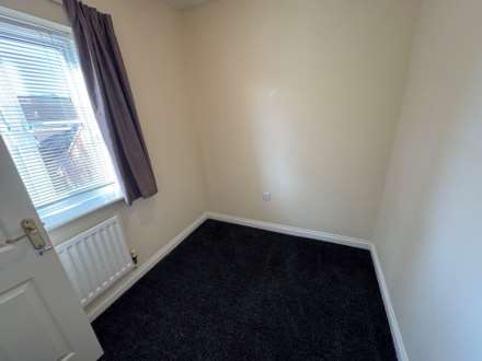 Avill Crescent, Taunton, Image 13