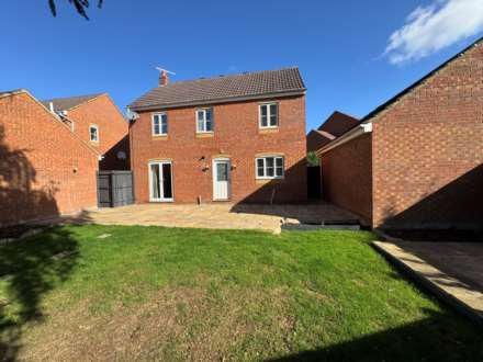 Avill Crescent, Taunton, Image 18