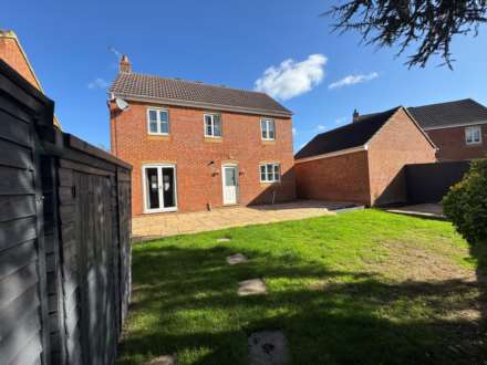 Avill Crescent, Taunton, Image 19