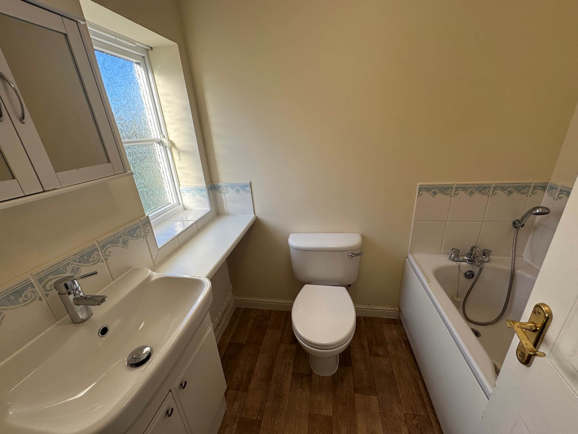 Avill Crescent, Taunton, Image 9