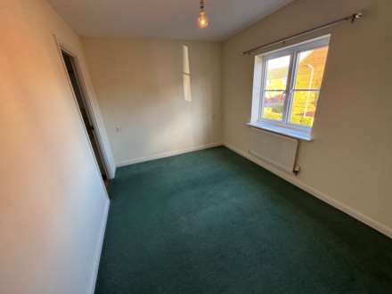 Avill Crescent, Taunton, Image 5