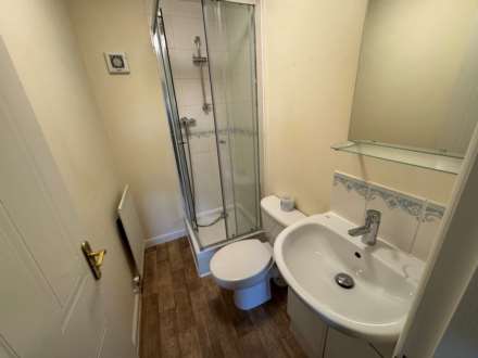 Avill Crescent, Taunton, Image 6