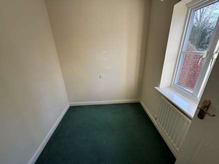 Avill Crescent, Taunton, Image 8