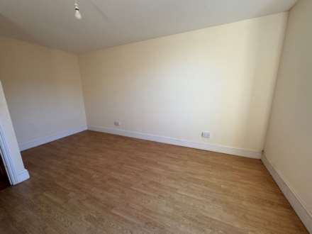 Clifton Terrace, Taunton, Image 9