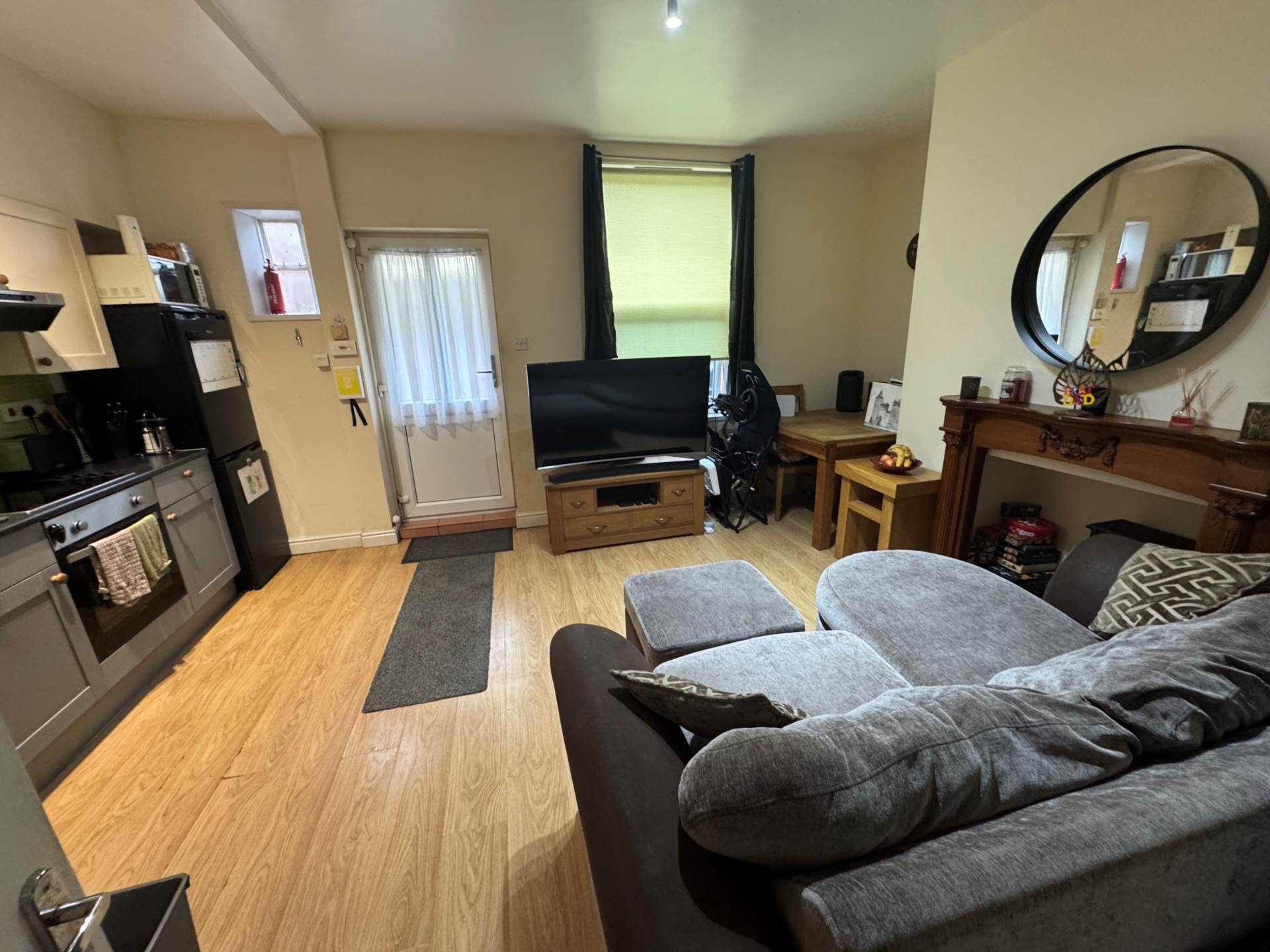 Clifton Terrace, Taunton, Image 3