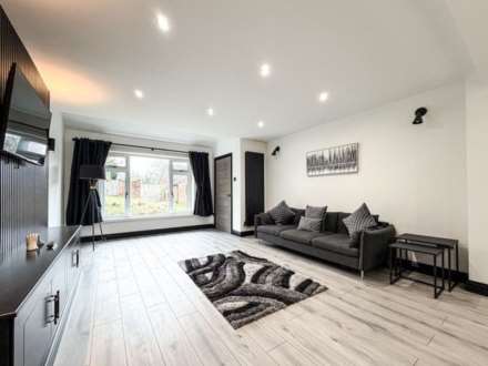 Grove Dreive, Taunton, Image 16