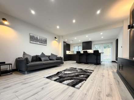 Grove Dreive, Taunton, Image 3