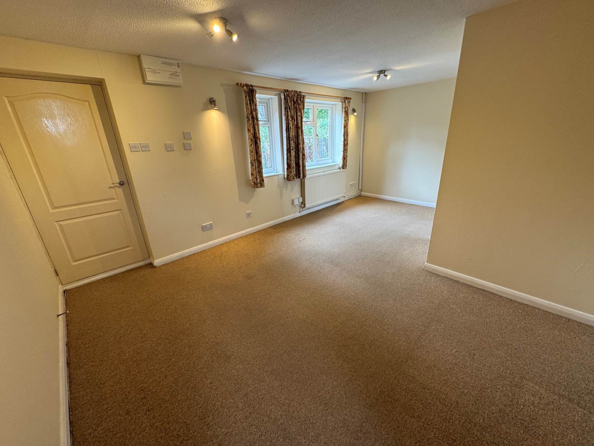 Darwin Close, Taunton, Image 3