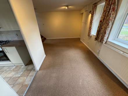 Darwin Close, Taunton, Image 4