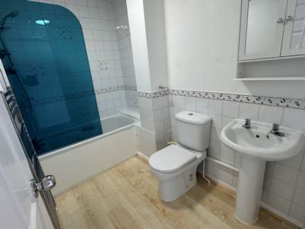 Ashbourne Cresent, Taunton, Image 13